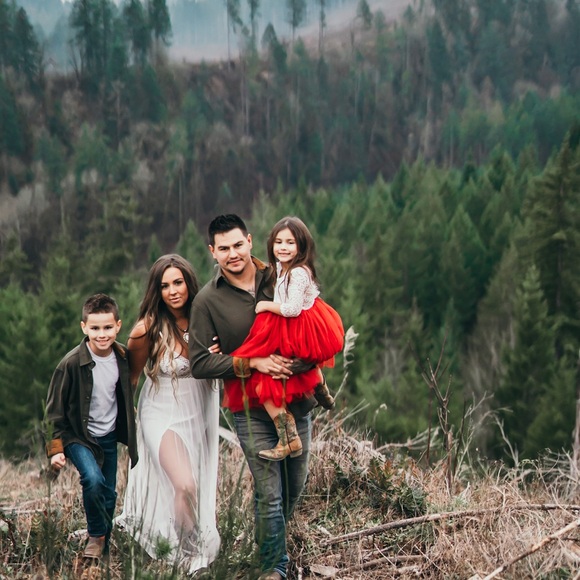 Meet your Posher, Tana - Picture 1 of 1